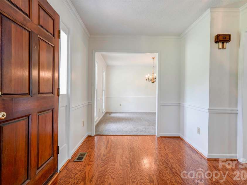 144 Oak Point Drive, Cherryville, NC 28021.  MLS# CAR4412077, YatesRealty ID 43836. Foyer