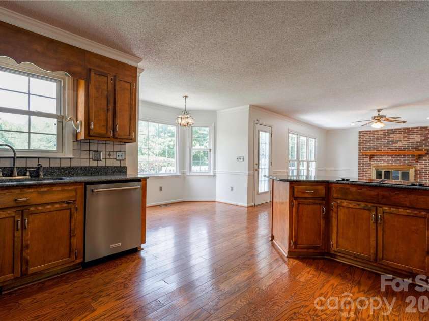 144 Oak Point Drive, Cherryville, NC 28021.  MLS# CAR4412077, YatesRealty ID 43836. Kitchen