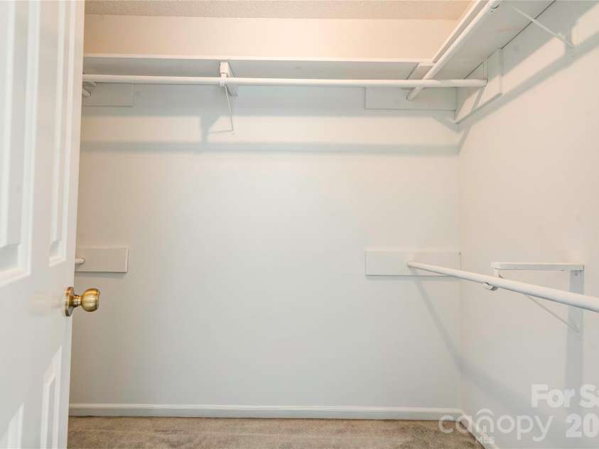 144 Oak Point Drive, Cherryville, NC 28021.  MLS# CAR4412077, YatesRealty ID 43836. Walk In Closet