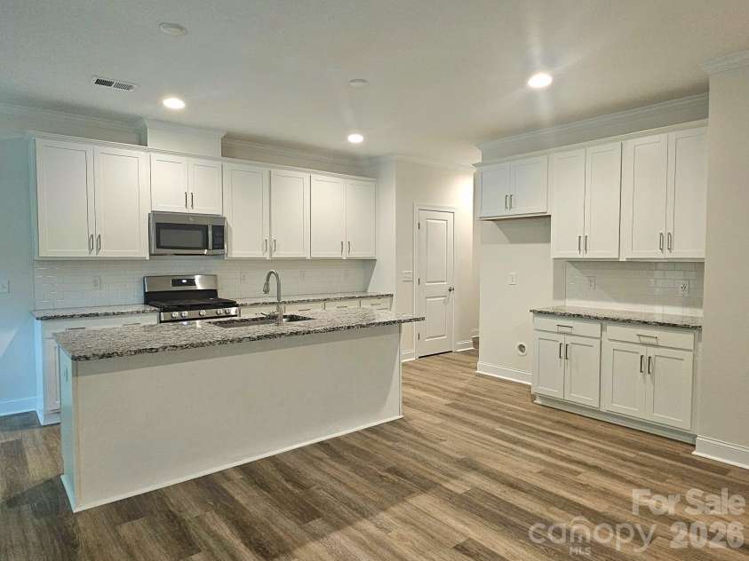 10615 Audubon Ridge Drive, Cornelius, NC 28031.  MLS# CAR4411354, YatesRealty ID 43837. 