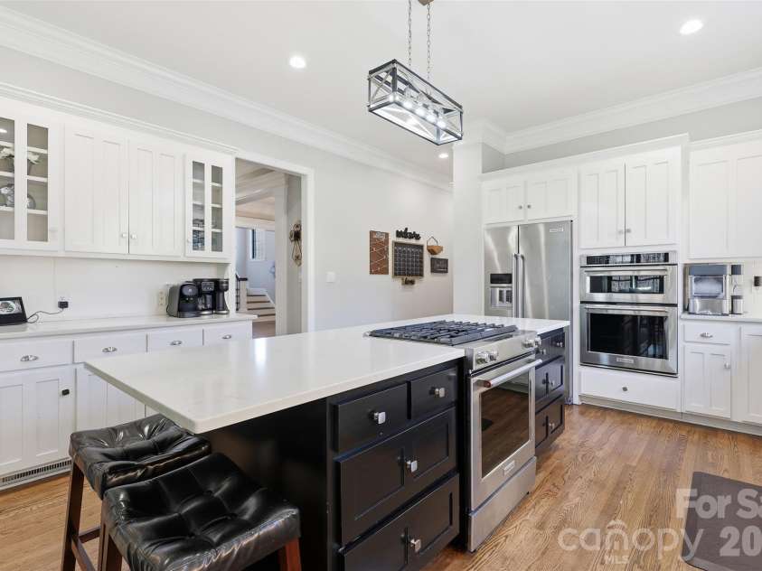 3903 Mourning Dove Drive, Matthews, NC 28104.  MLS# CAR4344795, YatesRealty ID 4384. 