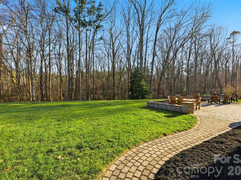 3903 Mourning Dove Drive, Matthews, NC 28104.  MLS# CAR4344795, YatesRealty ID 4384. 