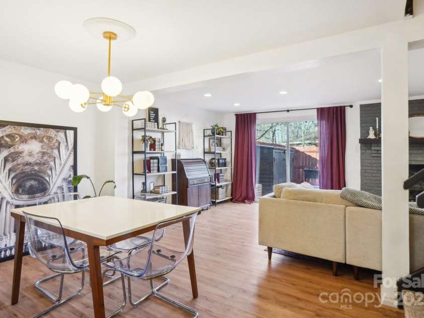 5300 Fair Wind Lane, Charlotte, NC 28212.  MLS# CAR4204488, YatesRealty ID 4384. 