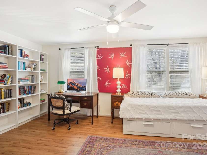 5300 Fair Wind Lane, Charlotte, NC 28212.  MLS# CAR4204488, YatesRealty ID 4384. 