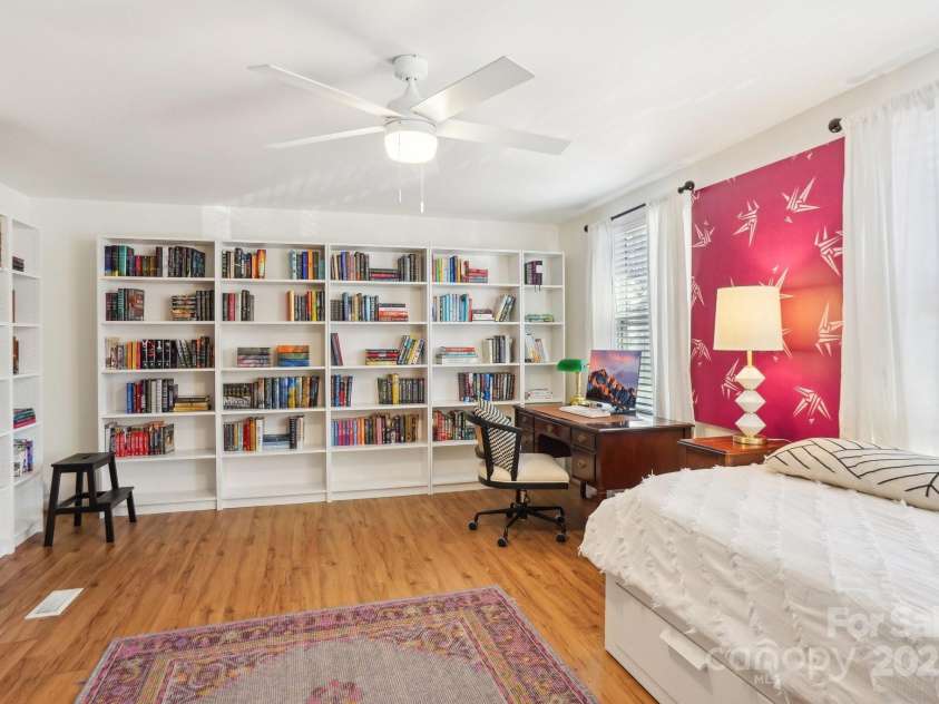 5300 Fair Wind Lane, Charlotte, NC 28212.  MLS# CAR4204488, YatesRealty ID 4384. 