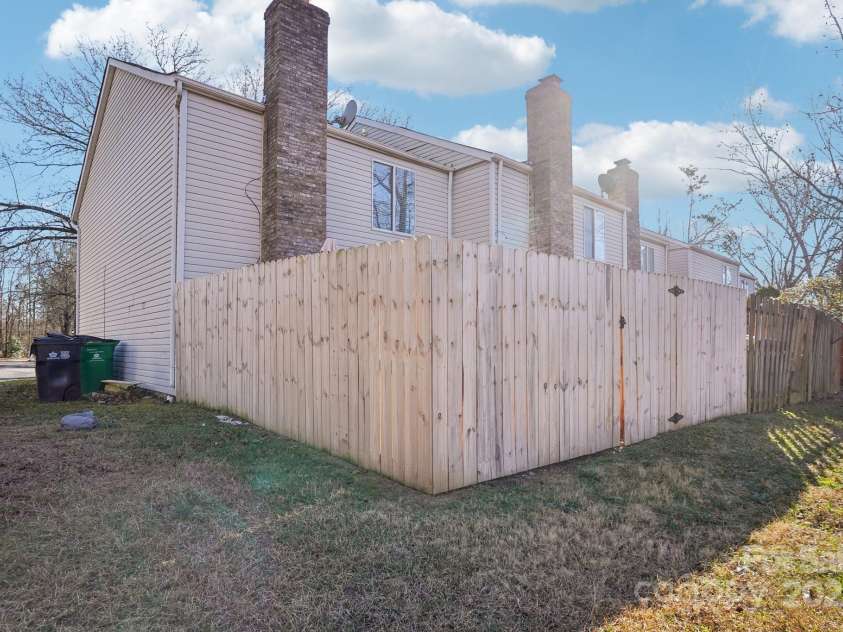 5300 Fair Wind Lane, Charlotte, NC 28212.  MLS# CAR4204488, YatesRealty ID 4384. 