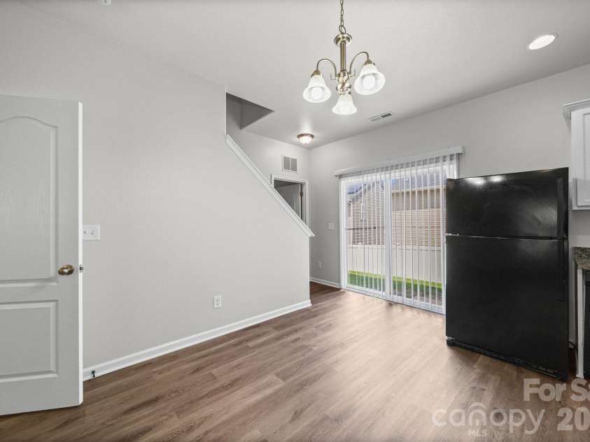 6013 Vista Woods Lane, Charlotte, NC 28215.  MLS# CAR4413340, YatesRealty ID 43842. Kitchen and Dining Room