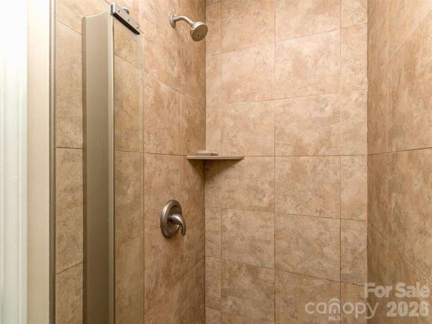 4522 Avalon Forest Lane, Charlotte, NC 28269.  MLS# CAR4413237, YatesRealty ID 43843. 
