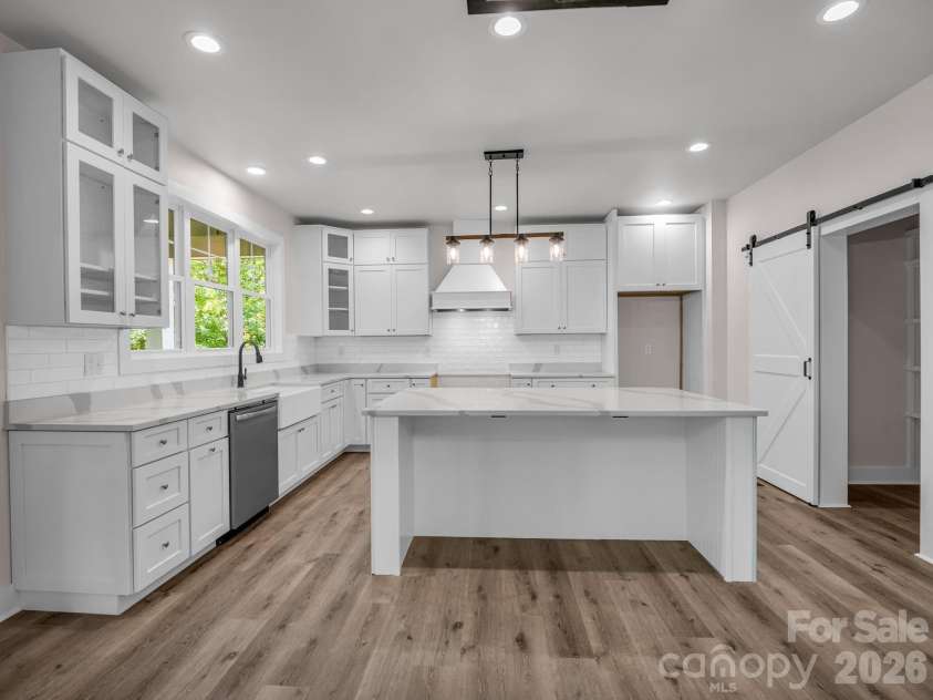42 Stone Crest Mountain Drive, Black Mountain, NC 28711.  MLS# CAR4401407, YatesRealty ID 43846. 