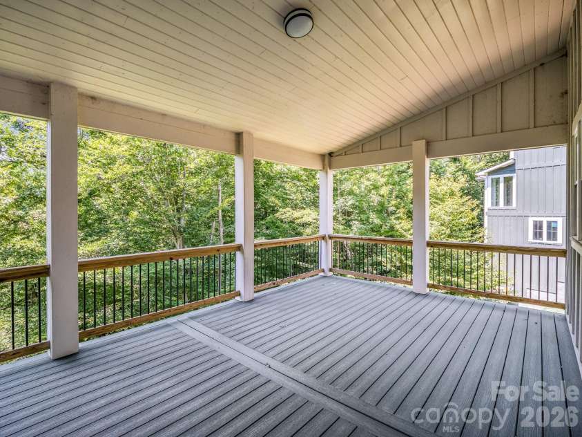 42 Stone Crest Mountain Drive, Black Mountain, NC 28711.  MLS# CAR4401407, YatesRealty ID 43846. 