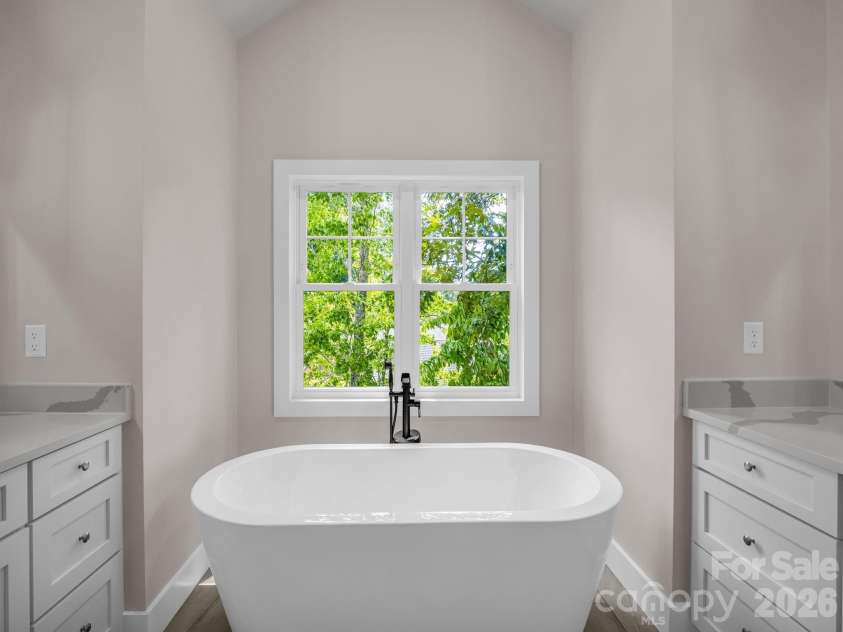 42 Stone Crest Mountain Drive, Black Mountain, NC 28711.  MLS# CAR4401407, YatesRealty ID 43846. 