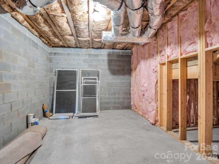 42 Stone Crest Mountain Drive, Black Mountain, NC 28711.  MLS# CAR4401407, YatesRealty ID 43846. 