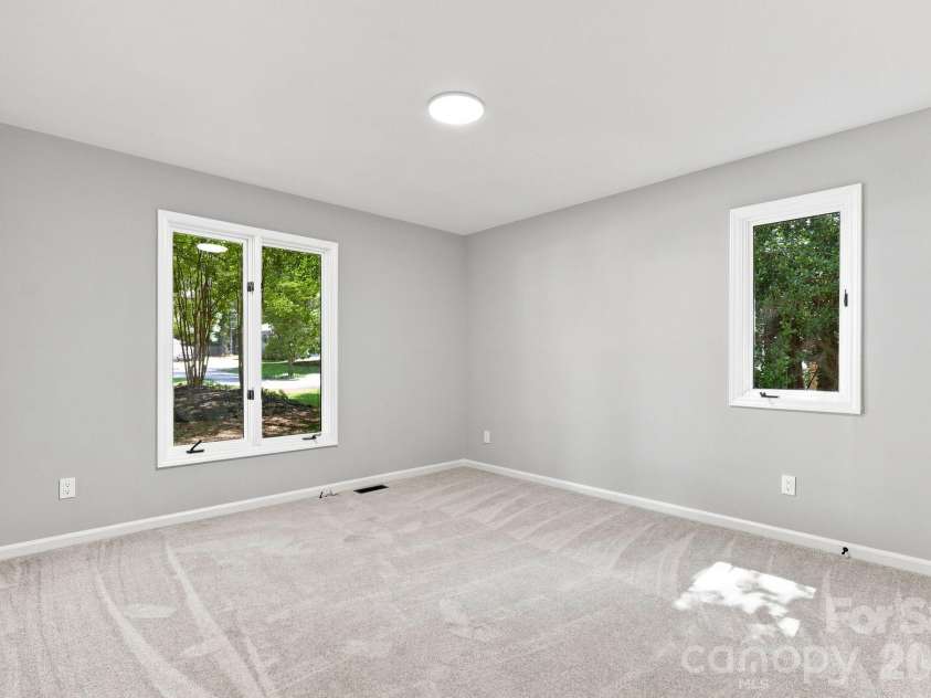 9110 Raintree Lane, Charlotte, NC 28277.  MLS# CAR4408617, YatesRealty ID 43847. 