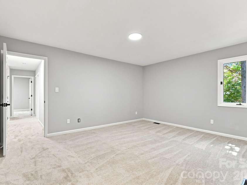 9110 Raintree Lane, Charlotte, NC 28277.  MLS# CAR4408617, YatesRealty ID 43847. 