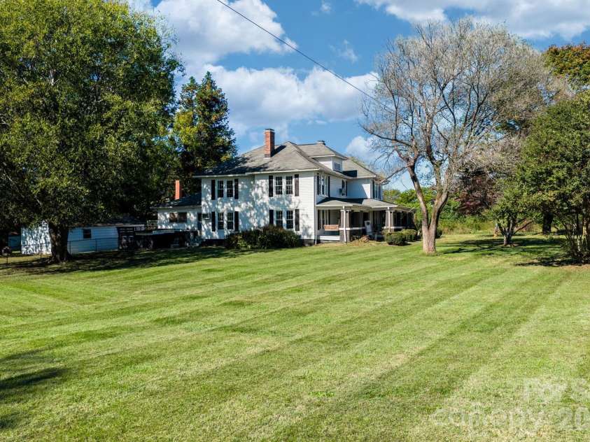 2461 Startown Road, Newton, NC 28658.  MLS# CAR4313179, YatesRealty ID 4385. 