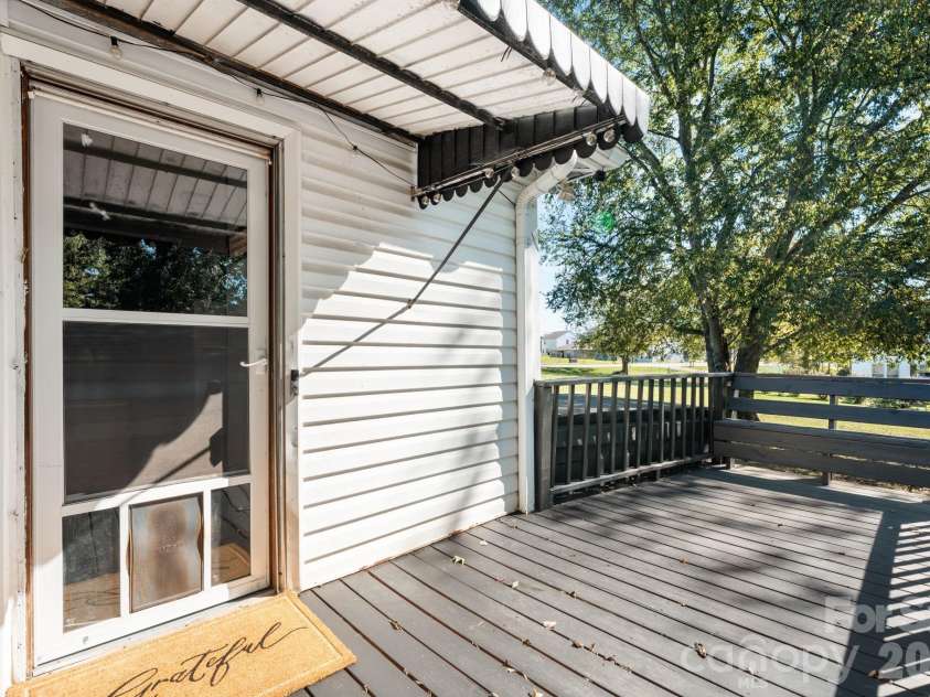 2461 Startown Road, Newton, NC 28658.  MLS# CAR4313179, YatesRealty ID 4385. 