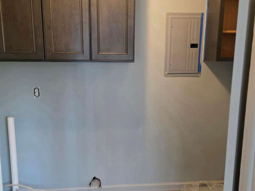 5285 Holly Grove Road, Thomasville, NC 27360.  MLS# CAR4354621, YatesRealty ID 4385. Laundry