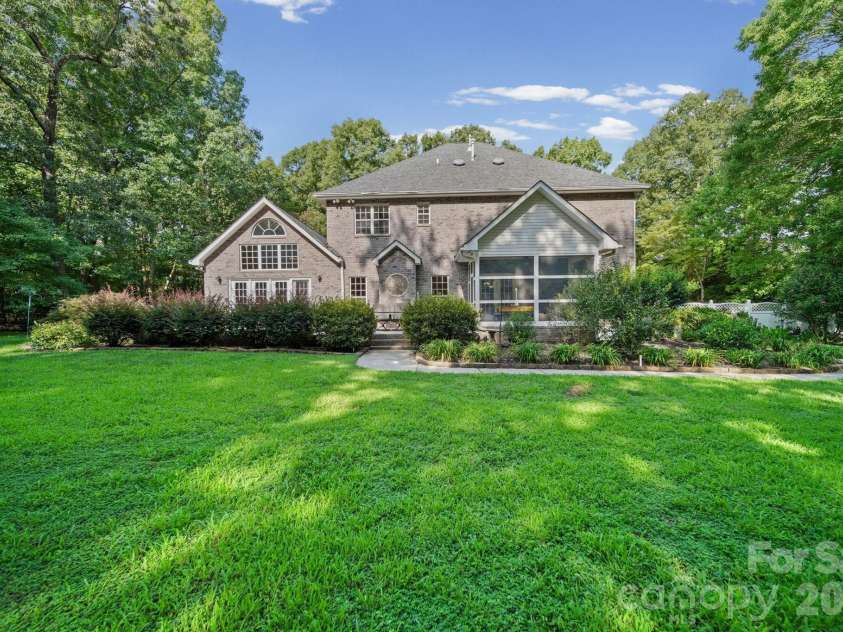 2806 Iveywood Drive, Monroe, NC 28110.  MLS# CAR4401882, YatesRealty ID 43851. 