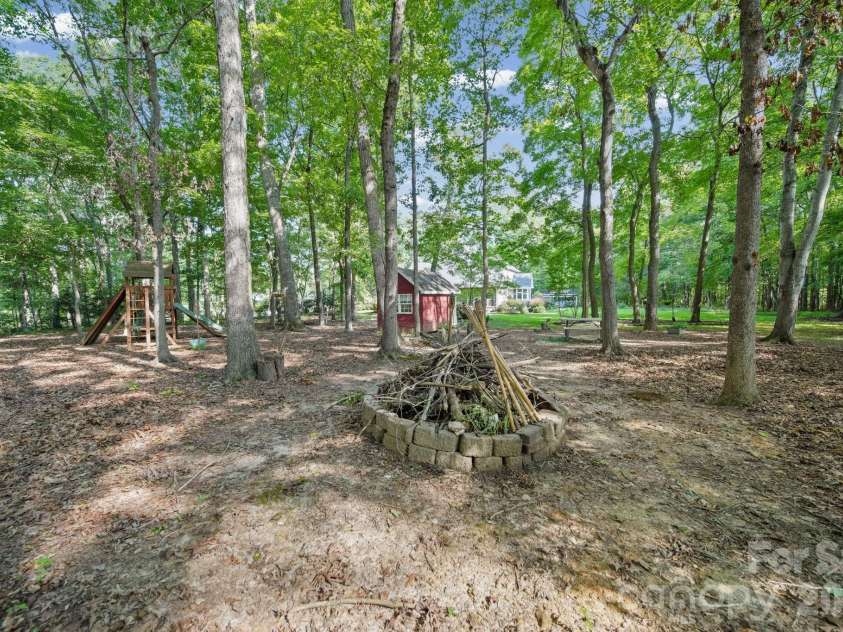 2806 Iveywood Drive, Monroe, NC 28110.  MLS# CAR4401882, YatesRealty ID 43851. 
