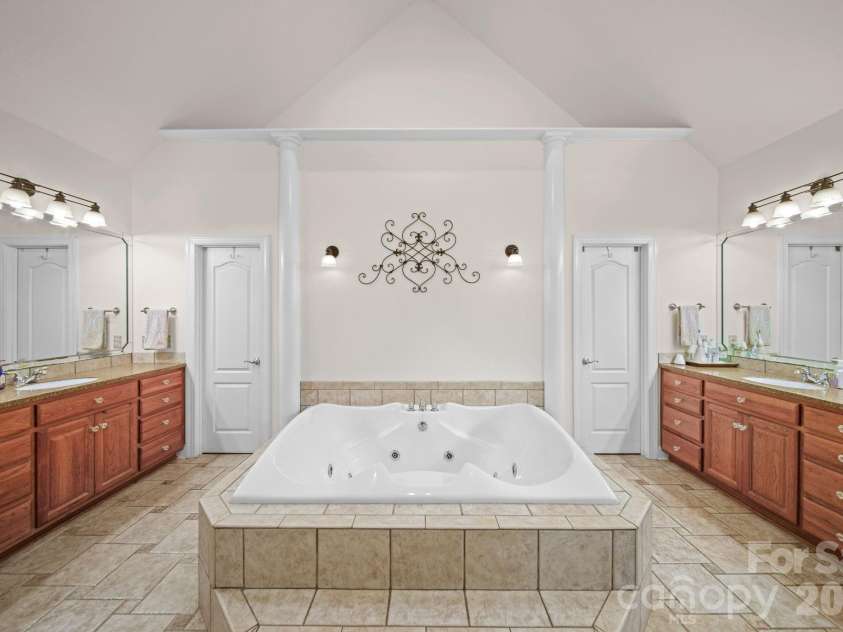 2806 Iveywood Drive, Monroe, NC 28110.  MLS# CAR4401882, YatesRealty ID 43851. 