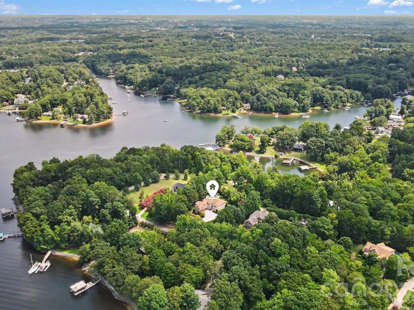 288 Indian Trail, Mooresville, NC 28117.  MLS# CAR4401881, YatesRealty ID 43852. 