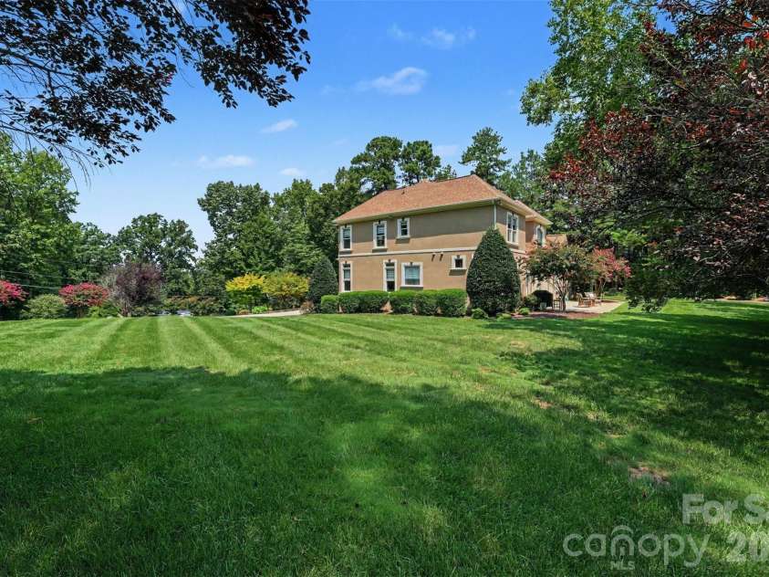 288 Indian Trail, Mooresville, NC 28117.  MLS# CAR4401881, YatesRealty ID 43852. Serene Backyard