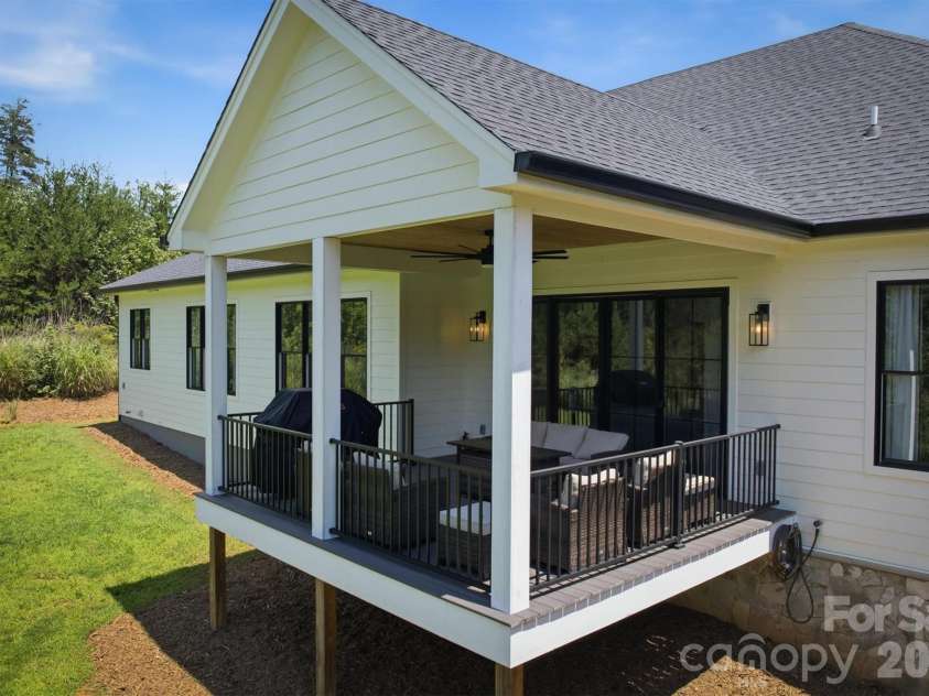 2124 Starlight Lane, Morganton, NC 28655.  MLS# CAR4412335, YatesRealty ID 43853. 