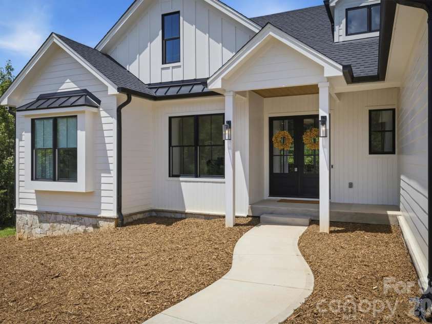 2124 Starlight Lane, Morganton, NC 28655.  MLS# CAR4412335, YatesRealty ID 43853. 