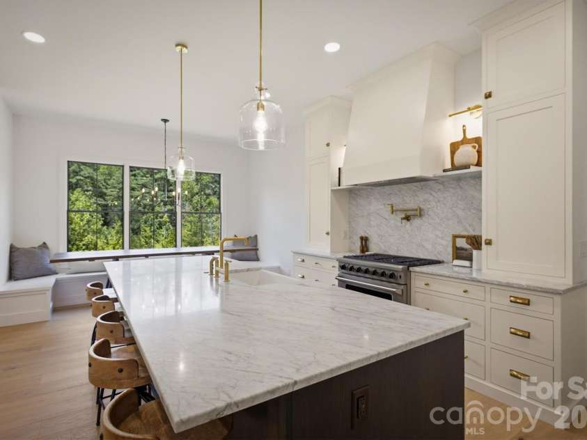 2124 Starlight Lane, Morganton, NC 28655.  MLS# CAR4412335, YatesRealty ID 43853. 