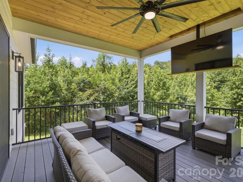2124 Starlight Lane, Morganton, NC 28655.  MLS# CAR4412335, YatesRealty ID 43853. 