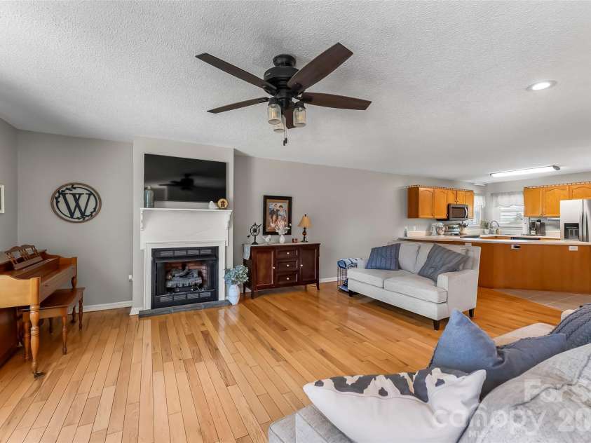 3955 Northernmistic Drive, Maiden, NC 28650.  MLS# CAR4402168, YatesRealty ID 43854. 