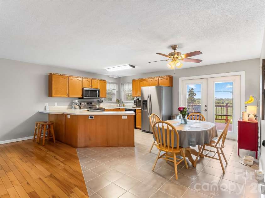 3955 Northernmistic Drive, Maiden, NC 28650.  MLS# CAR4402168, YatesRealty ID 43854. 