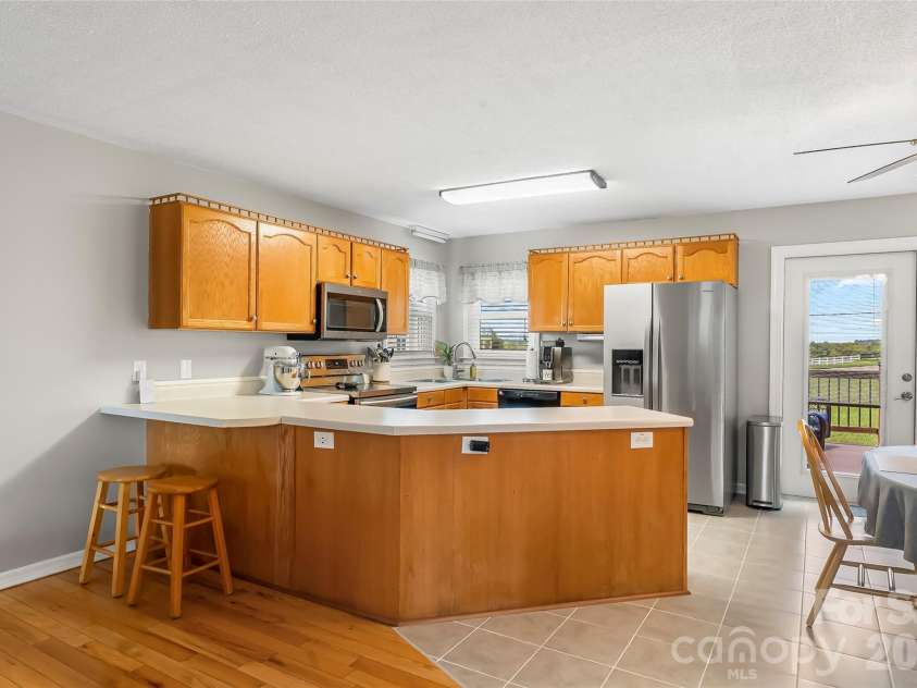 3955 Northernmistic Drive, Maiden, NC 28650.  MLS# CAR4402168, YatesRealty ID 43854. 