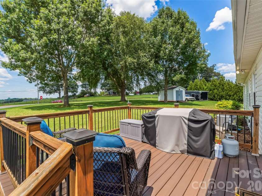 3955 Northernmistic Drive, Maiden, NC 28650.  MLS# CAR4402168, YatesRealty ID 43854. 