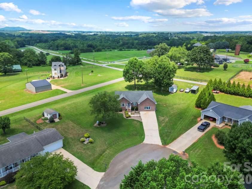 3955 Northernmistic Drive, Maiden, NC 28650.  MLS# CAR4402168, YatesRealty ID 43854. 