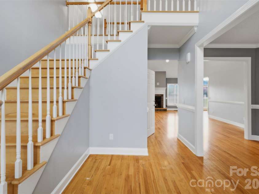 1064 Baker Barn Road, Hickory, NC 28602.  MLS# CAR4410717, YatesRealty ID 43856. 