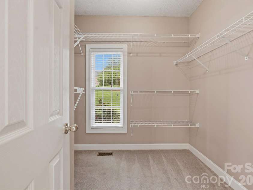 1064 Baker Barn Road, Hickory, NC 28602.  MLS# CAR4410717, YatesRealty ID 43856. 