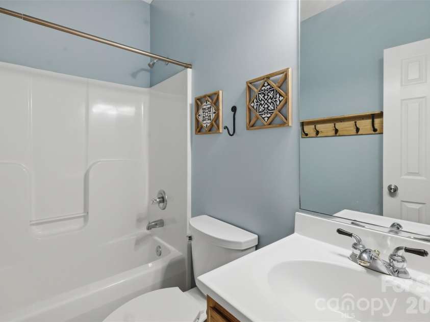 1064 Baker Barn Road, Hickory, NC 28602.  MLS# CAR4410717, YatesRealty ID 43856. 