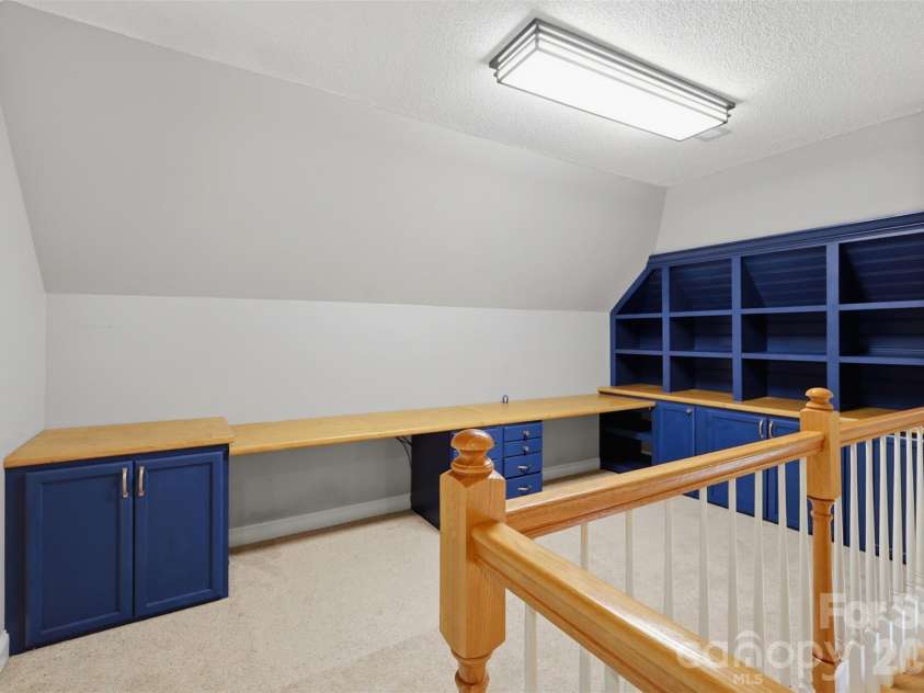 1064 Baker Barn Road, Hickory, NC 28602.  MLS# CAR4410717, YatesRealty ID 43856. 