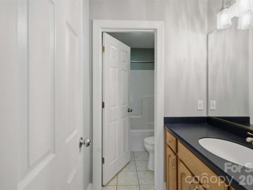 1064 Baker Barn Road, Hickory, NC 28602.  MLS# CAR4410717, YatesRealty ID 43856. 