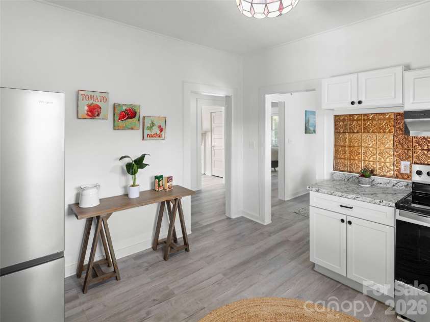 122 Edwards Avenue, Swannanoa, NC 28778.  MLS# CAR4413077, YatesRealty ID 43859. Updated kitchen