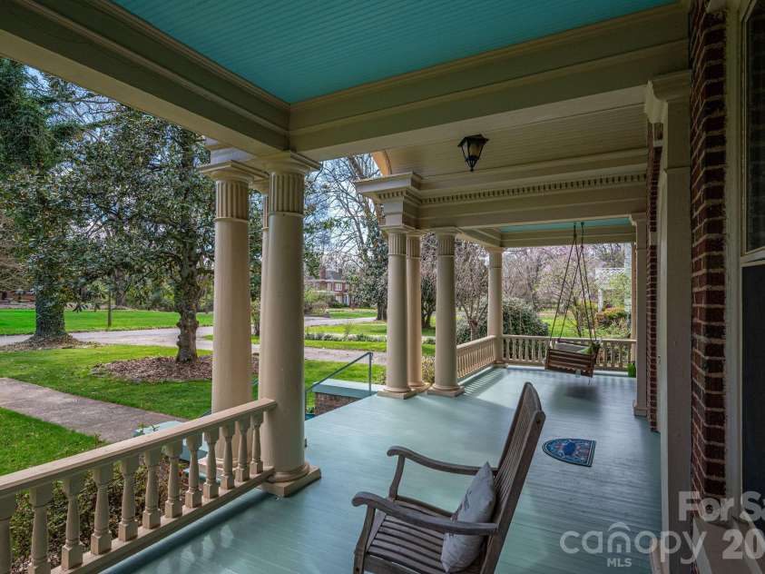 825 Hawthorne Road, Shelby, NC 28150.  MLS# CAR4355488, YatesRealty ID 4386. 