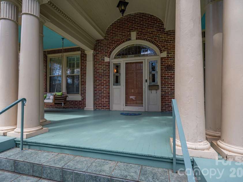 825 Hawthorne Road, Shelby, NC 28150.  MLS# CAR4355488, YatesRealty ID 4386. 