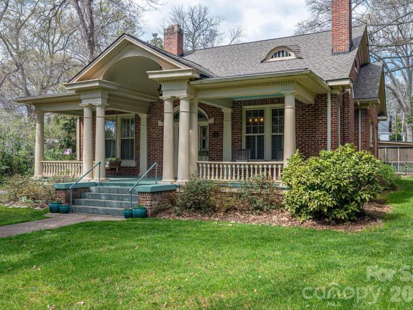 825 Hawthorne Road, Shelby, NC 28150.  MLS# CAR4355488, YatesRealty ID 4386. 