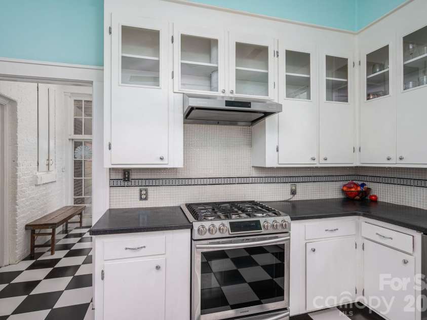 825 Hawthorne Road, Shelby, NC 28150.  MLS# CAR4355488, YatesRealty ID 4386. Kitchen