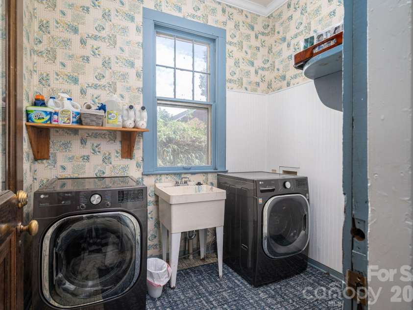 825 Hawthorne Road, Shelby, NC 28150.  MLS# CAR4355488, YatesRealty ID 4386. Laundry room