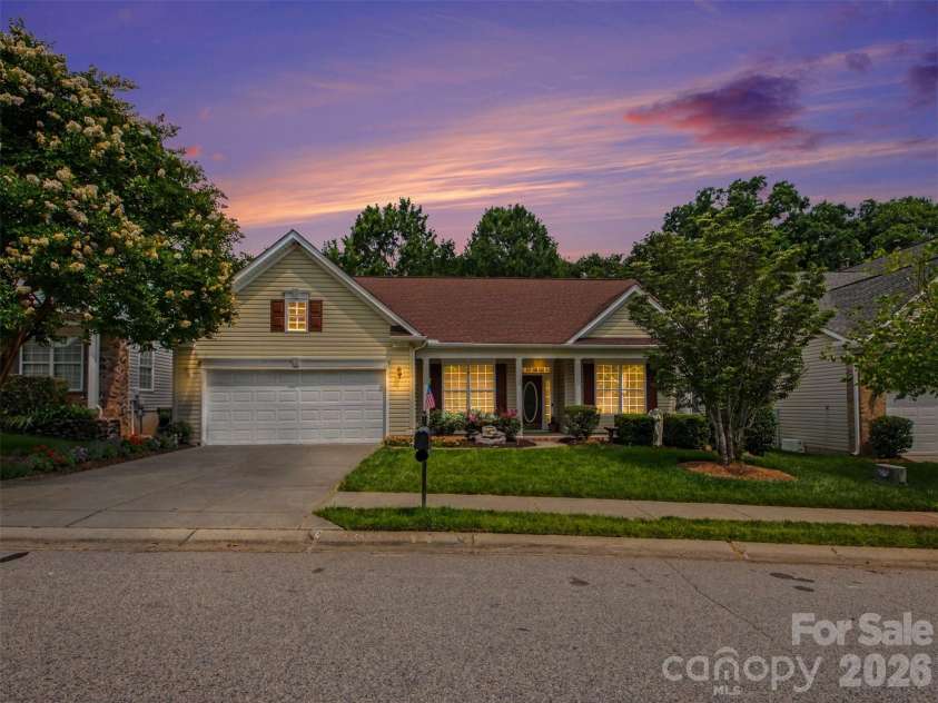 834 Platinum Drive, Fort Mill, SC 29708.  MLS# CAR4382795, YatesRealty ID 43860. 