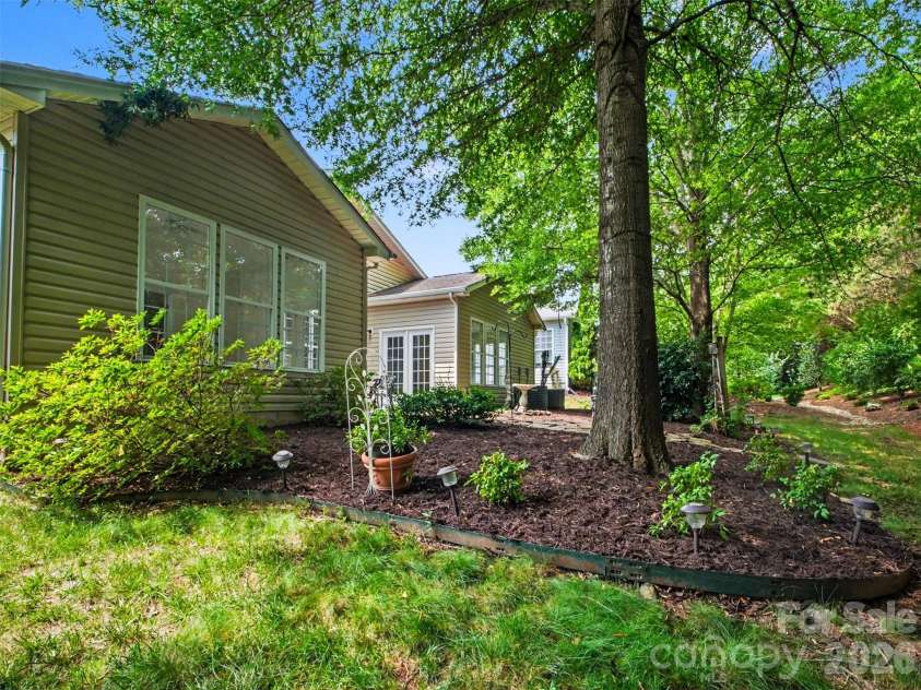 834 Platinum Drive, Fort Mill, SC 29708.  MLS# CAR4382795, YatesRealty ID 43860. Landscaped Backyard