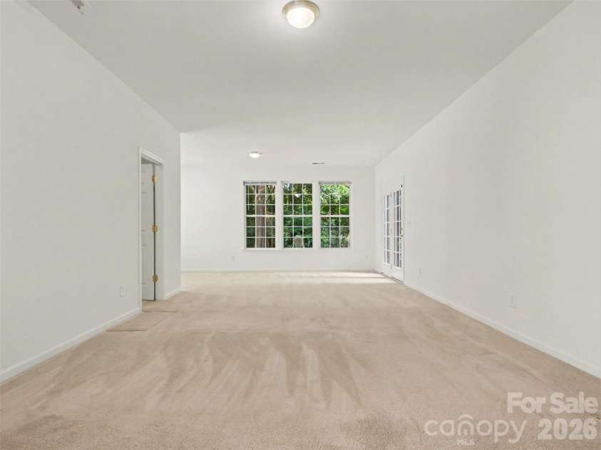 834 Platinum Drive, Fort Mill, SC 29708.  MLS# CAR4382795, YatesRealty ID 43860. Primary Bedroom