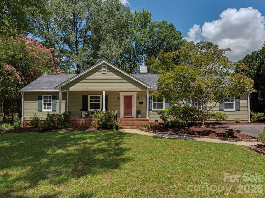 1323 Goodwin Avenue, Charlotte, NC 28205.  MLS# CAR4414214, YatesRealty ID 43861. 